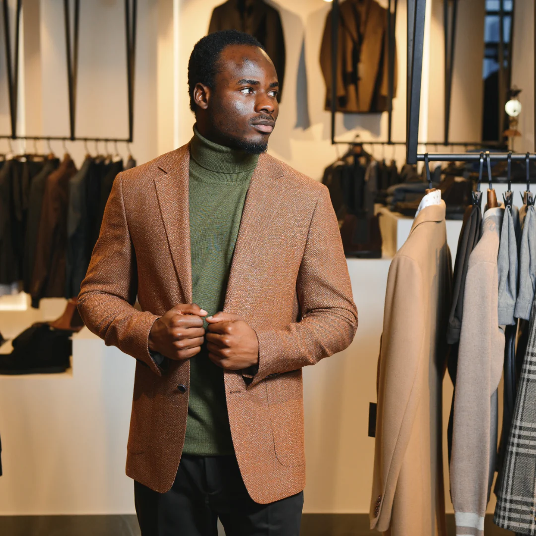 Homme élégant exprimant son style personnel à travers sa tenue